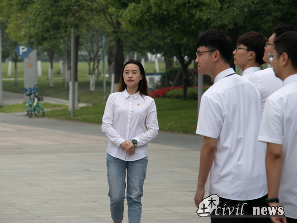 1652177655825098185.jpg 3.jpg